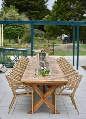 Outdoor dining