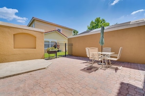 Patio | Outdoor Dining Area