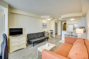 Living Room | Free WiFi | Central A/C | Full Futon | Queen Sleeper Sofa