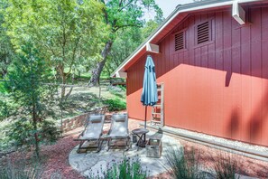 Cabin Exterior | Addt'l Patio w/ Umbrella
