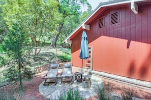 Cabin Exterior | Addt'l Patio w/ Umbrella