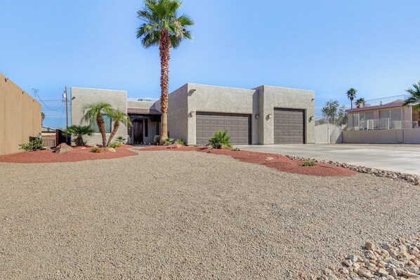 Lake Havasu City Vacation Rental | 4BR | 2BA | Step-Free Access | 1,900 Sq Ft