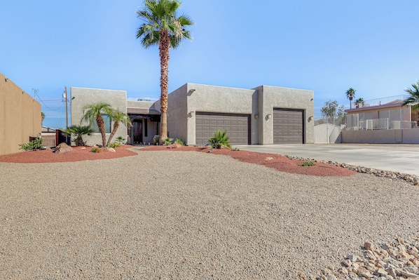 Lake Havasu City Vacation Rental | 4BR | 2BA | Step-Free Access | 1,900 Sq Ft