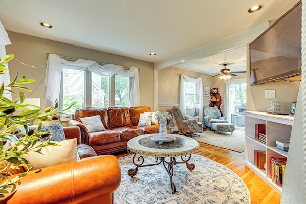 Worcester Vacation Rental | 2BR | 2BA | 1,160 Sq Ft | 2 Steps to Enter