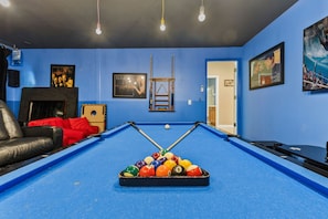 Spielezimmer