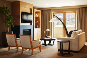 Each residences offers Wifi, Gas Fireplace and Dining table and balcony with scenic views
