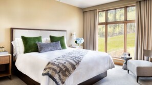 One king bed, two double sofa beds