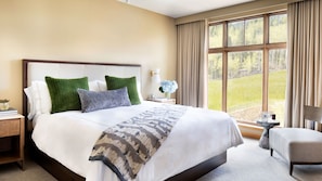 One king bed, two double sofa beds