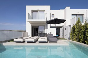 Minimal design meets outdoor freedom.