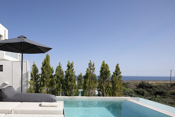 Dea Luna Villa ΙΙI – A Retreat near the Sea