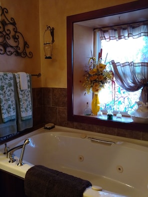 Jacuzzi tub made for 2
