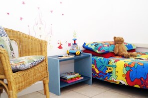 Kid bedroom 1