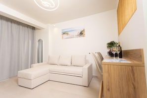 Elegant Living Room Corner – Natural tones and textures create a calming atmosphere.

