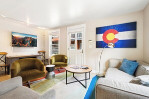 2.01-living-room-diamondtooth-telluride- (12)