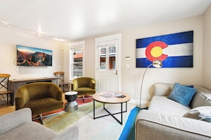2.01-living-room-diamondtooth-telluride- (12)