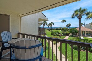 Blue Surf 7 balcony
