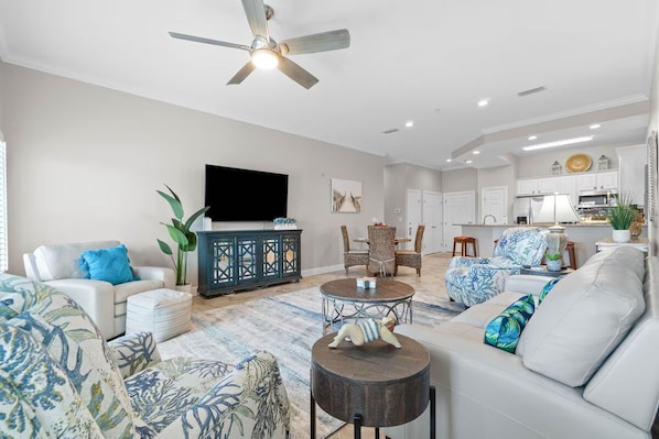 Gorgeous Living Area - Pavilion Palms 203C