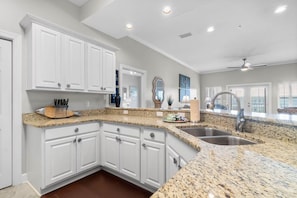 Plenty of Counter Space! Pavilion Palms 203C