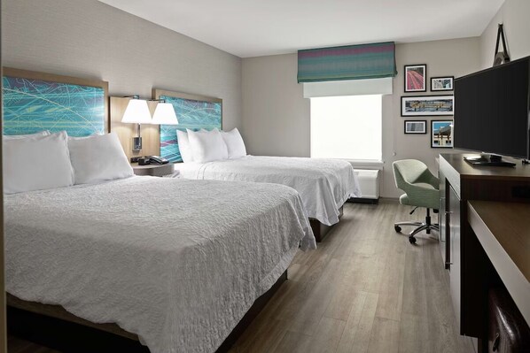 Comfortable Unit with Two Queen size beds