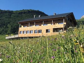 Esterni