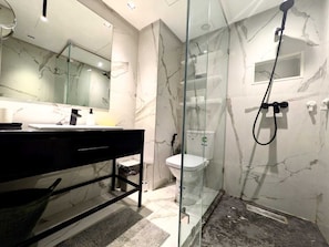 Full bathroom