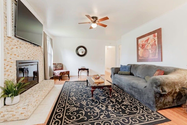 Relaxing living room