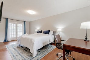 Comfy bedroom