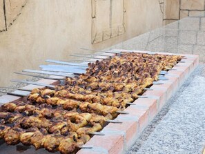 Alimentos y bebidas