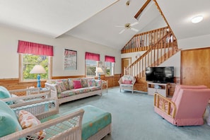 SN2923: RoSea Retreat | Mid Level Living Area