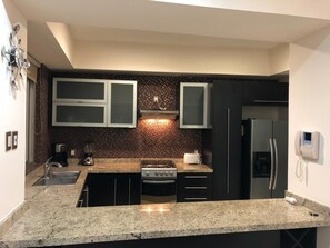 Fully-equipped kitchen