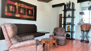 Spacious living room
