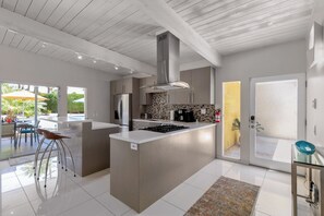 Mid-century modern kitchen