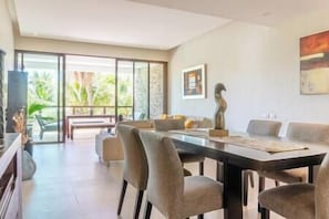 Dining room (1)
