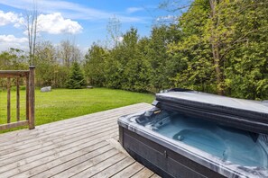 Bain à remous extérieur