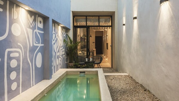 Welcome to Casa Esperanza. Where luxury of a resort swim out room meets with a short term rental. Best of two worlds