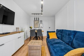 Comfortable Apartment with Smart TV | RENTUJEMY