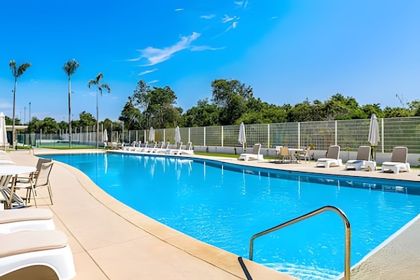 Área y comodidades,Piscina