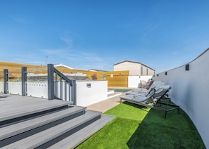 WOW Lodge - Whitehouse Holiday Park, Towyn