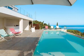 Activities, Amenities, Building Exterior, Garden, Main Entrance, Spring, Summer