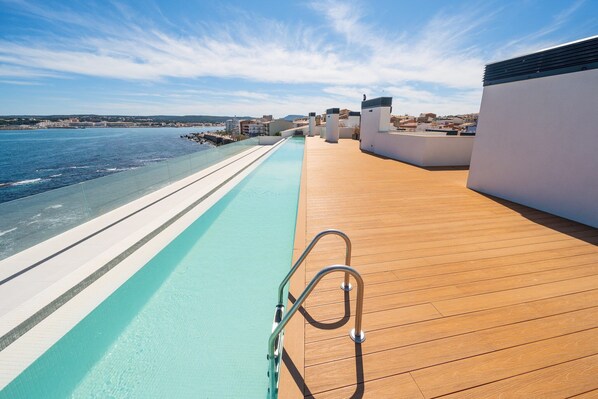 Holiday Home Swimming Pool