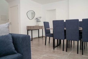 Family-friendly house with private pool in Alfeizerão. Relaxing stay near São Martinho do Porto and Óbidos.