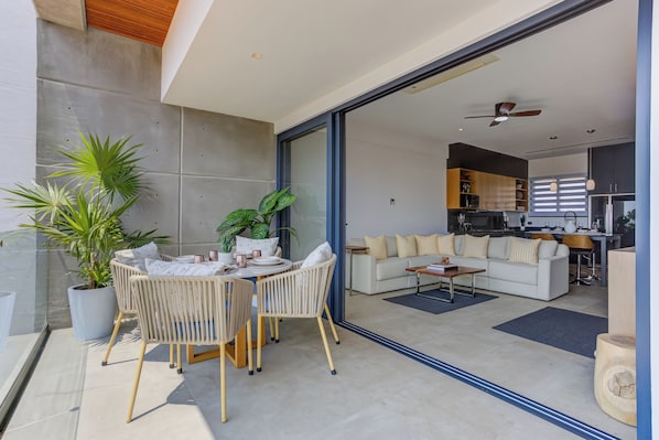 Outdoor dining