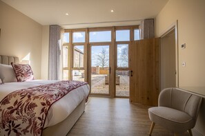 Rondo, Tockwith nr York: Spacious master bedroom