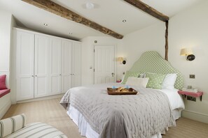 The Barley Apartment at Cowley House Master Bedroom - StayCotswold