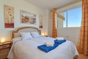 Chambre avec lit double