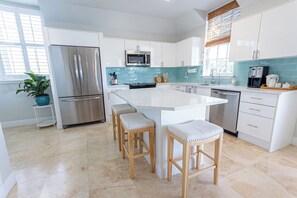 Fully equipped kitchen