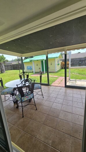 Outdoor dining