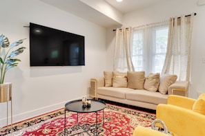 Living Room | Flat-Screen TV | 1st Floor