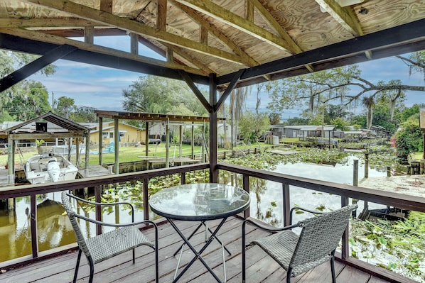 Satsuma Vacation Rental | 2BR | 2BA | 1,296 Sq Ft | 4 Steps to Enter