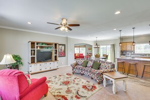 Living Room 1 | Central A/C & Heat | Free WiFi | Smart TV